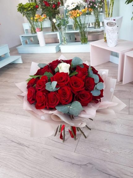 Buchet 33 trandafiri