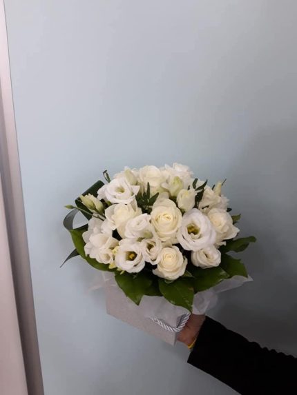 Buchet de Trandafiri + lisianthus + frezie